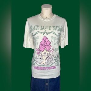 Woodstock 1969 Inspired Graphic Tee Woman’s M